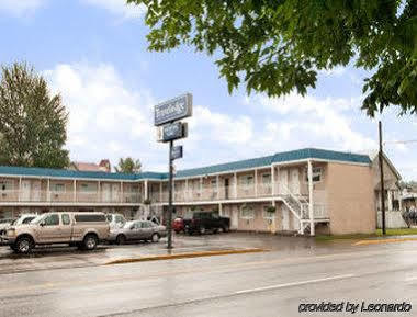 Travelodge By Wyndham Quesnel Bc Zewnętrze zdjęcie